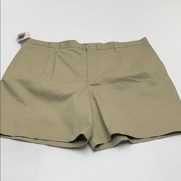 BASIC EDITION - 44 / 50 - Pleated Khaki Shorts - Picture 1 of 4